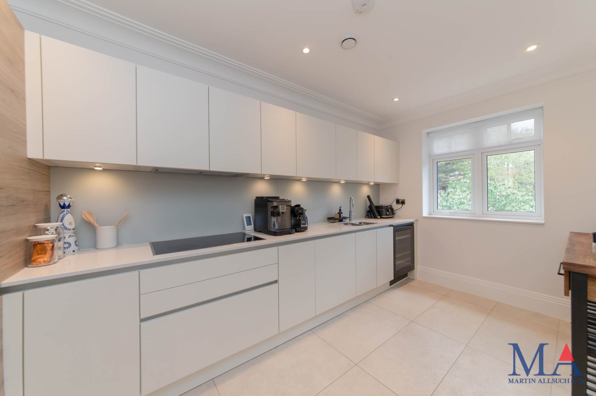Additional Property Image 2 bedroom Flat for sale in London 15