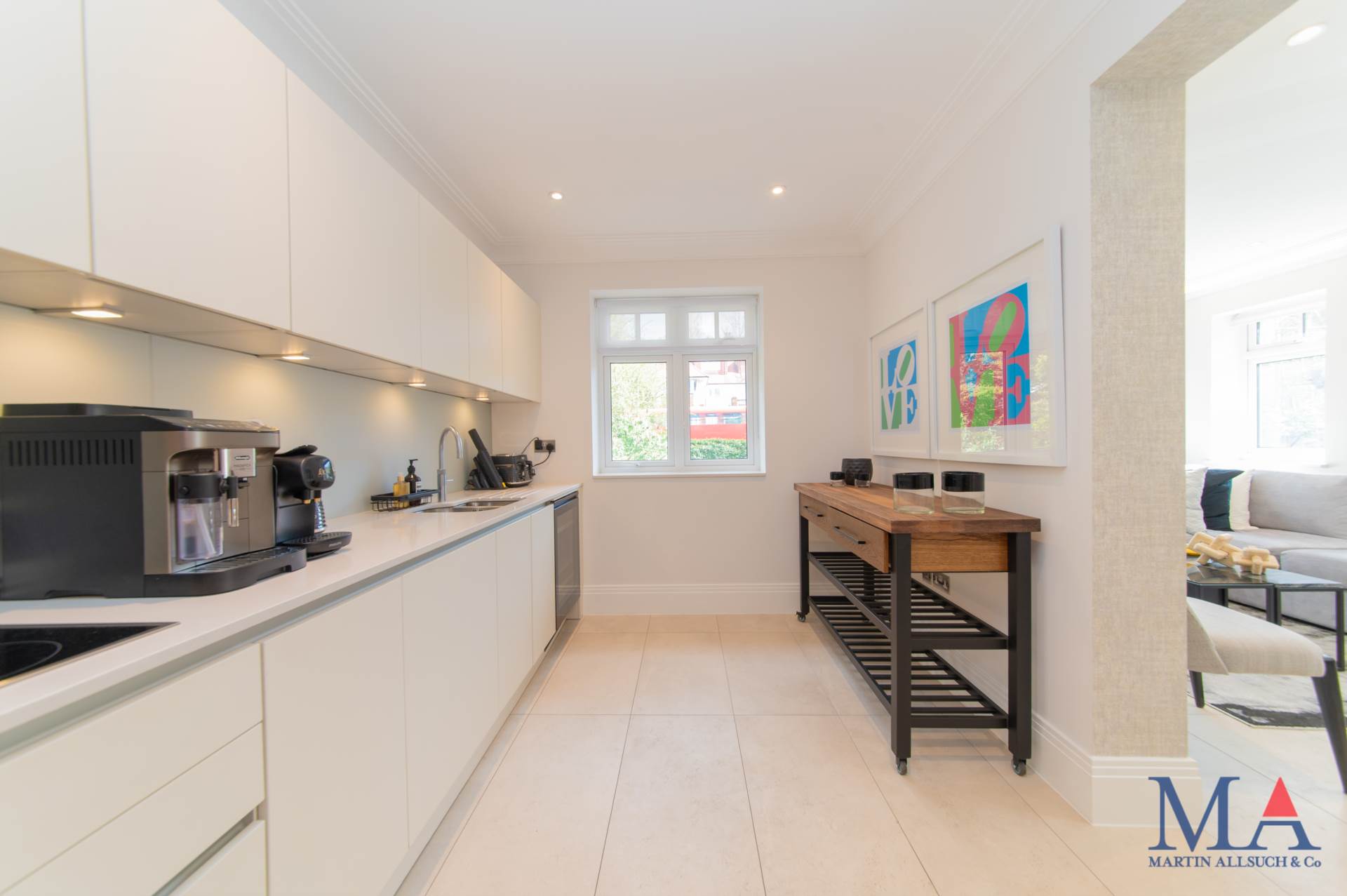 Additional Property Image 2 bedroom Flat for sale in London 17