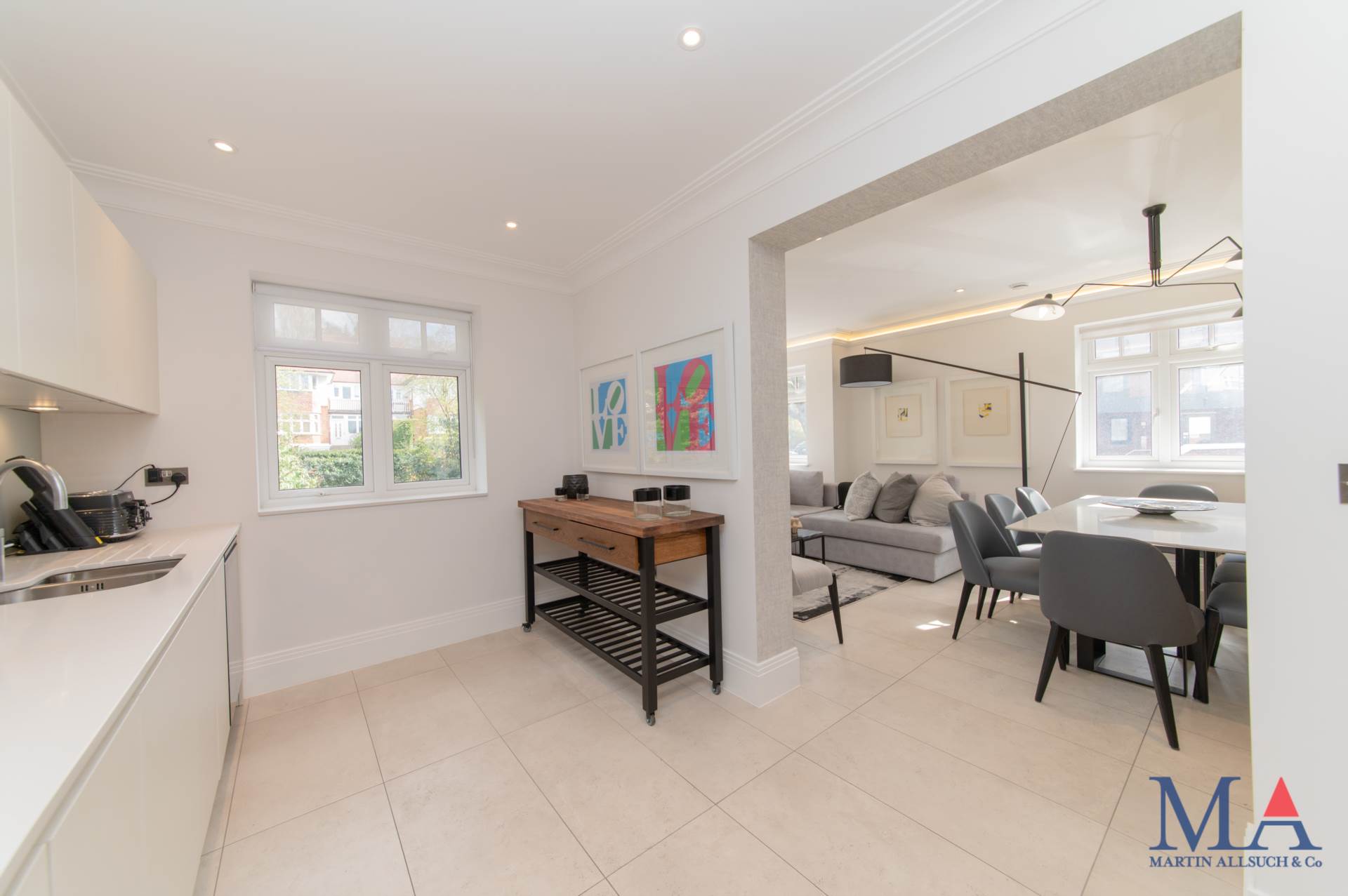 Additional Property Image 2 bedroom Flat for sale in London 19