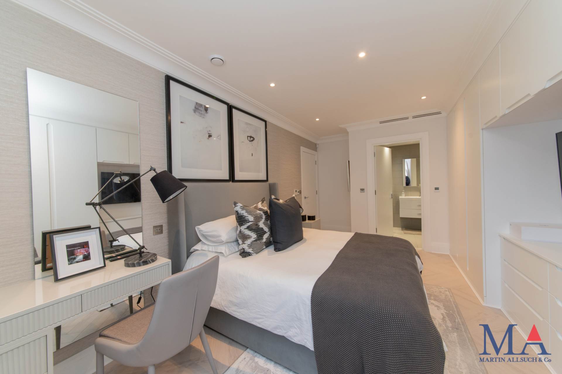 Additional Property Image 2 bedroom Flat for sale in London 10