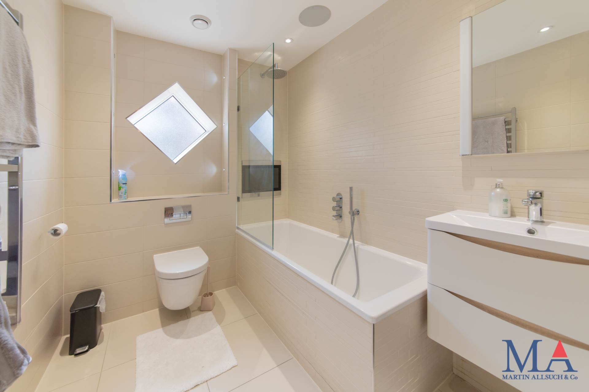 Additional Property Image 2 bedroom Flat for sale in London 7