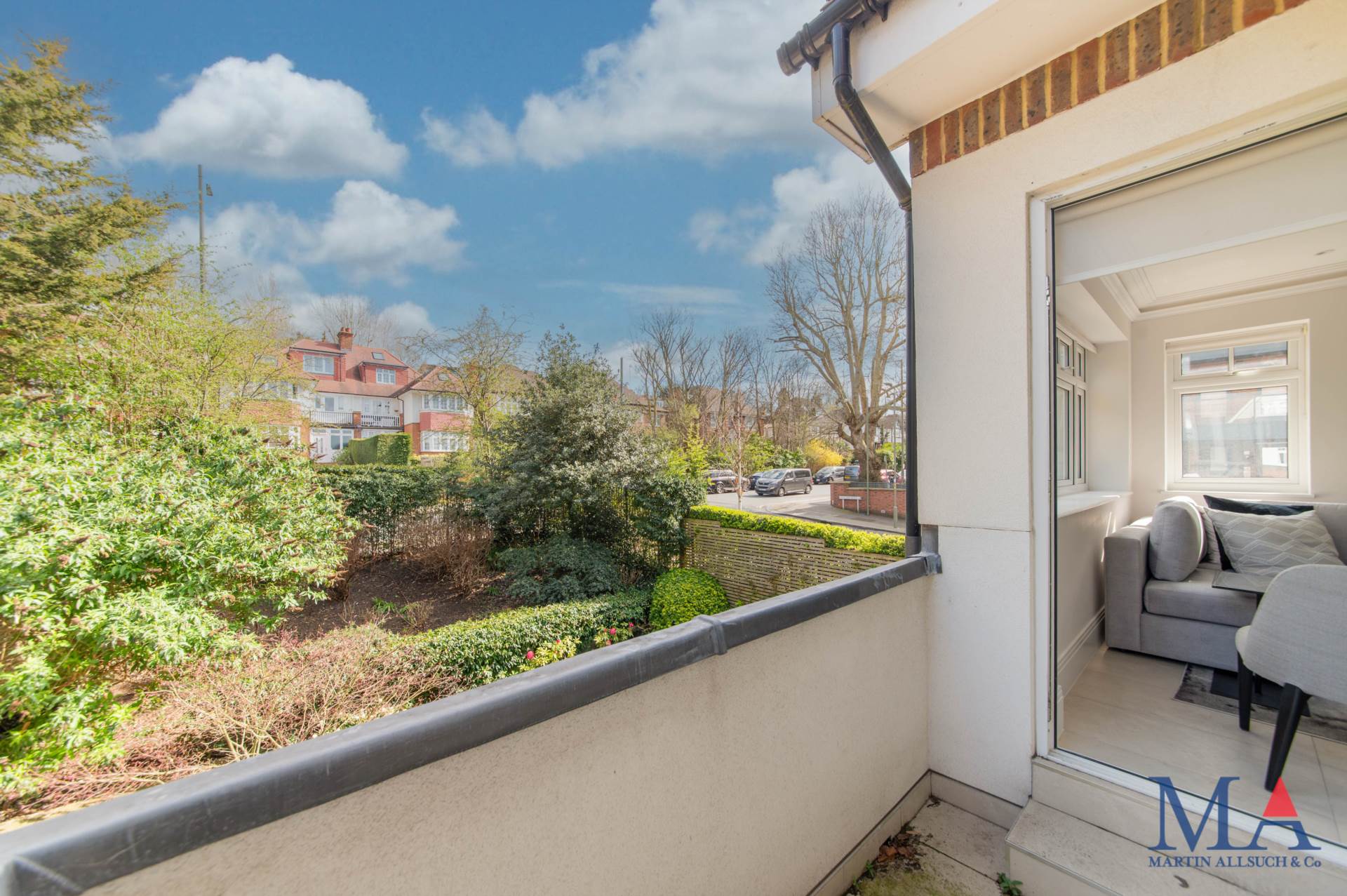 Additional Property Image 2 bedroom Flat for sale in London 21