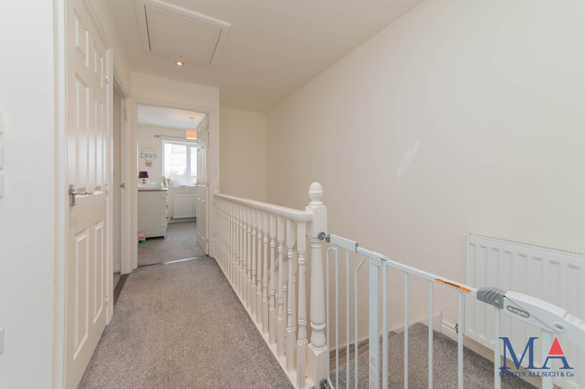 Additional Property Image 3 bedroom Terraced for sale in Borehamwood 13