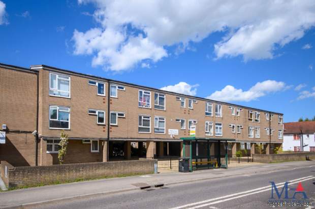1 bedroom Flat for sale in Borehamwood