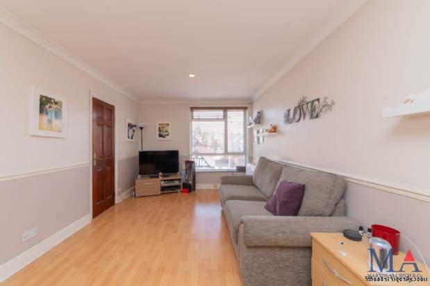 Additional Property Image 1 bedroom Flat for sale in Borehamwood 3
