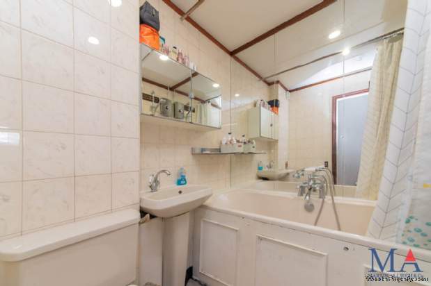 Additional Property Image 1 bedroom Flat for sale in Borehamwood 9