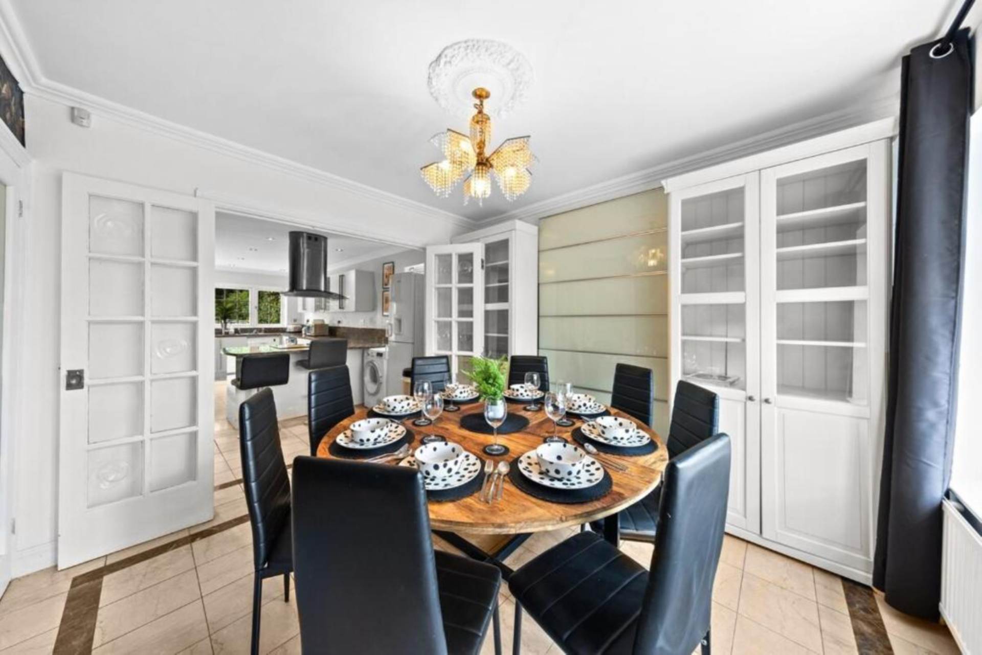 Additional Property Image 5 bedroom Detached for sale in Borehamwood 6