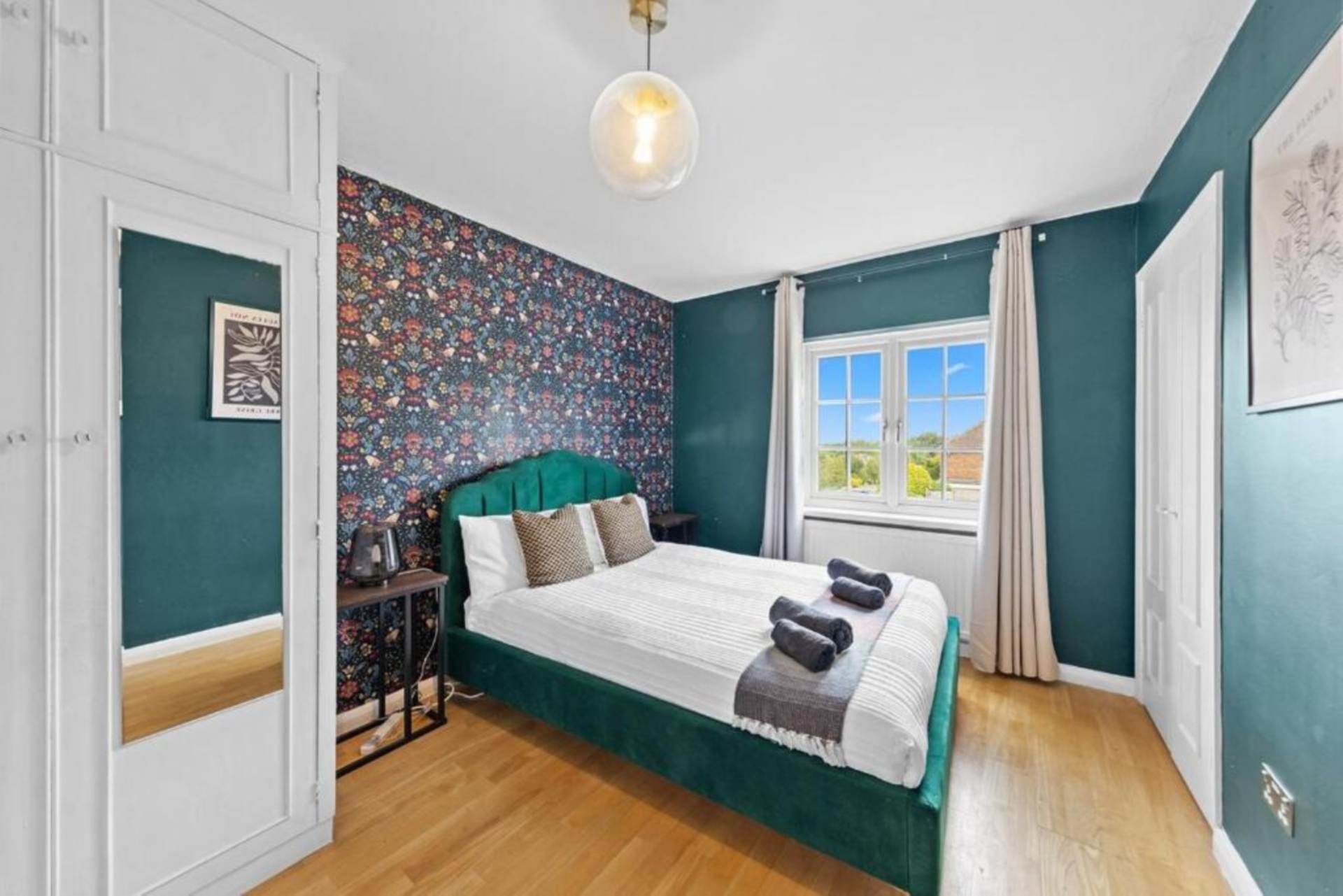 Additional Property Image 5 bedroom Detached for sale in Borehamwood 7