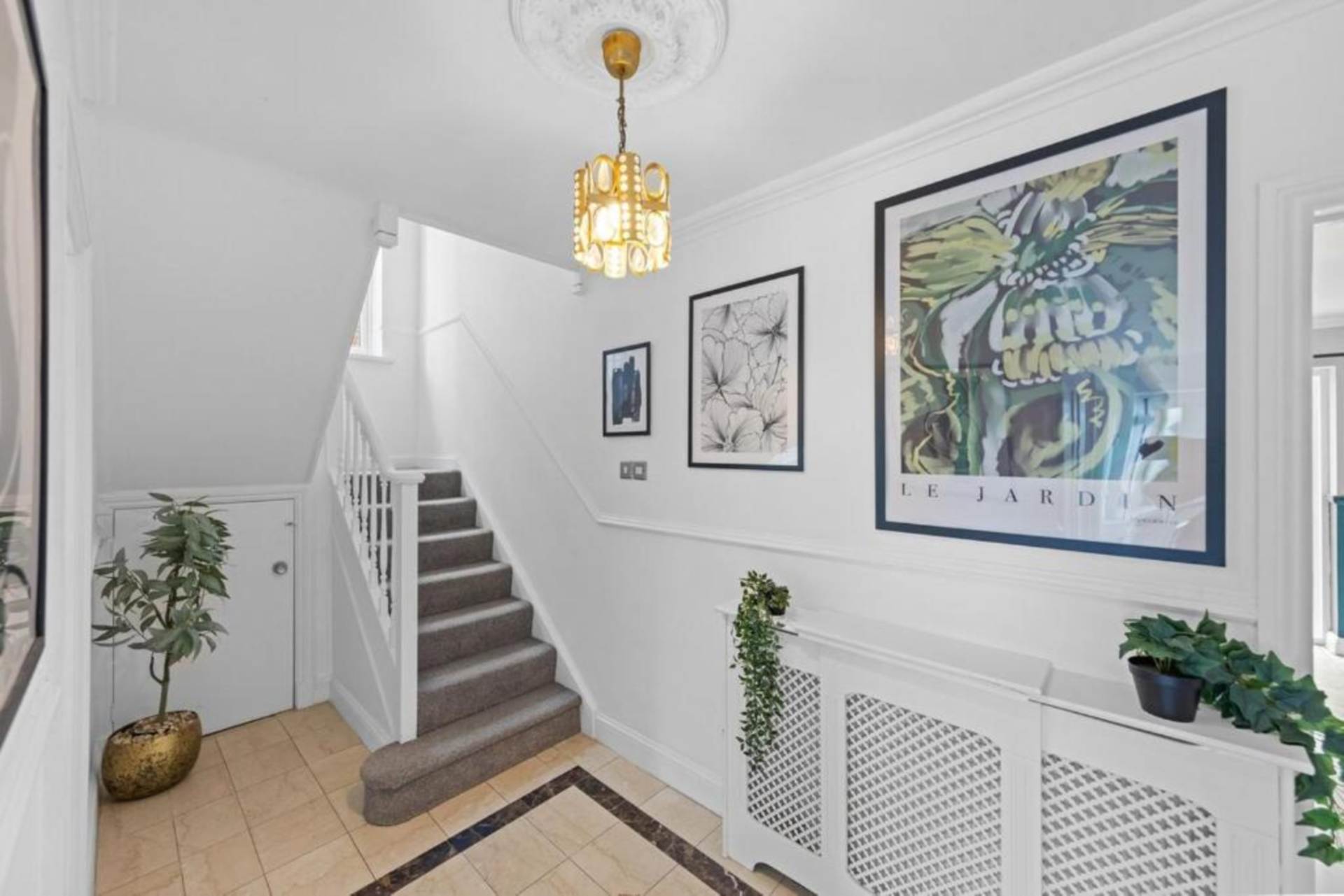 Additional Property Image 5 bedroom Detached for sale in Borehamwood 10