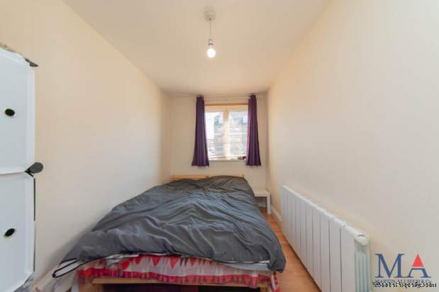 Additional Property Image 2 bedroom Flat for sale in Borehamwood 17