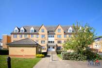 2 bedroom Flat for sale in Borehamwood