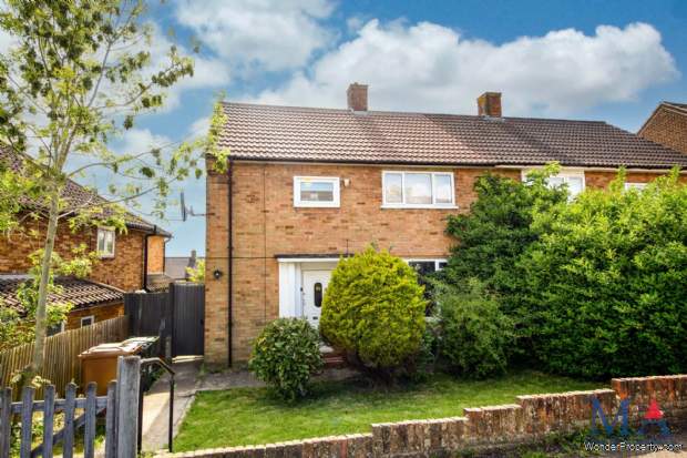 Additional Property Image 3 bedroom Semi Detached for sale in Borehamwood 14