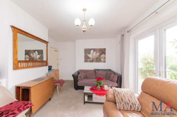 Additional Property Image 3 bedroom Semi Detached for sale in Borehamwood 8