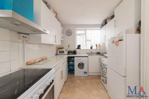 Additional Property Image 3 bedroom Semi Detached for sale in Borehamwood 11
