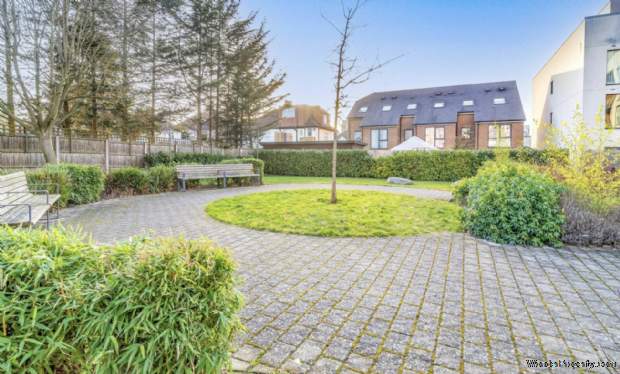 Additional Property Image 1 bedroom Flat for sale in Borehamwood 7