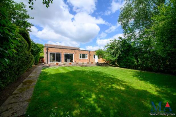 Additional Property Image 3 bedroom Detached for sale in Borehamwood 2