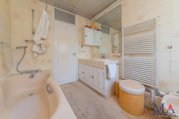 Additional Property Image 3 bedroom Detached for sale in Borehamwood 8