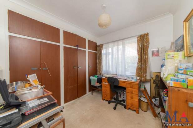 Additional Property Image 3 bedroom Detached for sale in Borehamwood 10