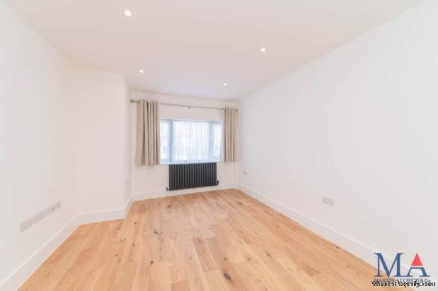 Additional Property Image 4 bedroom Terraced for sale in Borehamwood 2
