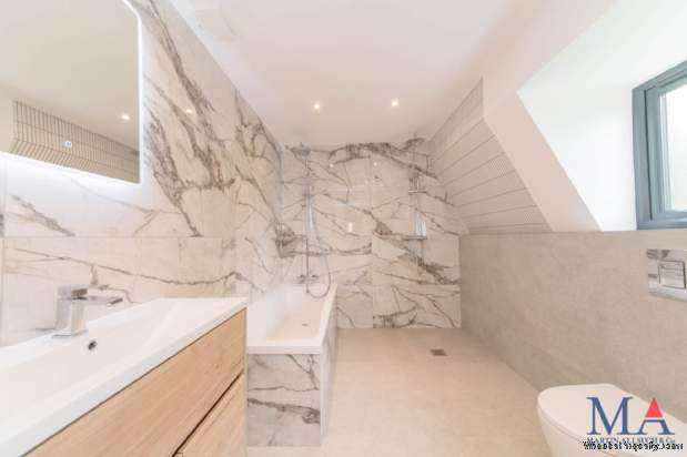 Additional Property Image 4 bedroom Terraced for sale in Borehamwood 13
