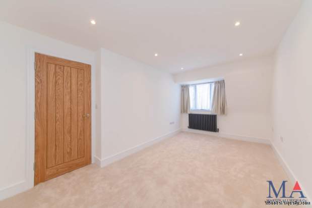 Additional Property Image 4 bedroom Terraced for sale in Borehamwood 18