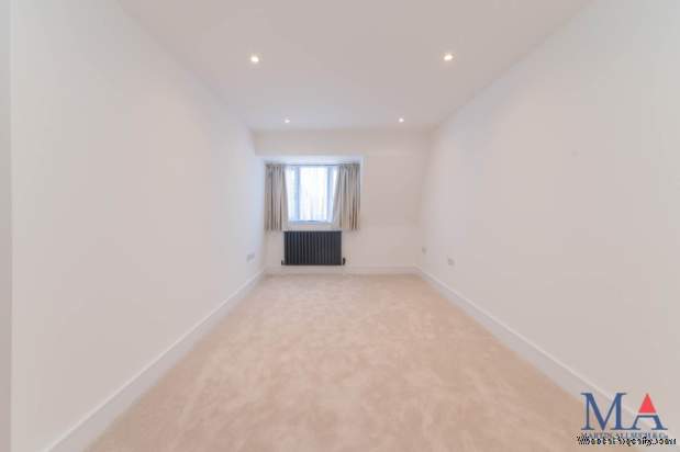 Additional Property Image 4 bedroom Terraced for sale in Borehamwood 19