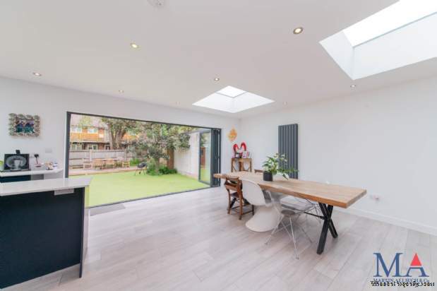 Additional Property Image 3 bedroom Detached for sale in Borehamwood 2
