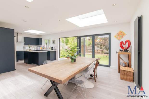 Additional Property Image 3 bedroom Detached for sale in Borehamwood 7