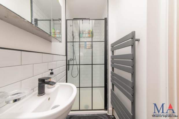 Additional Property Image 3 bedroom Detached for sale in Borehamwood 13