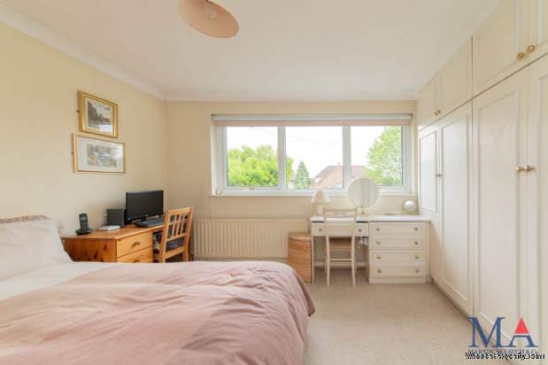 Additional Property Image 2 bedroom Terraced for sale in Stanmore 13