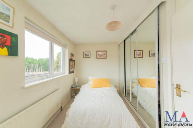 Additional Property Image 2 bedroom Terraced for sale in Stanmore 14