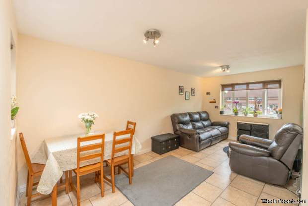 Additional Property Image 1 bedroom Flat for sale in Borehamwood 2