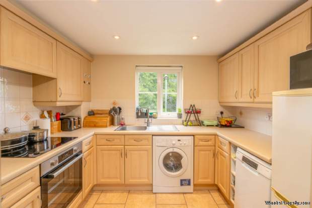 Additional Property Image 1 bedroom Flat for sale in Borehamwood 5