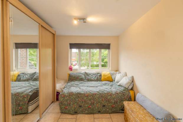 Additional Property Image 1 bedroom Flat for sale in Borehamwood 7