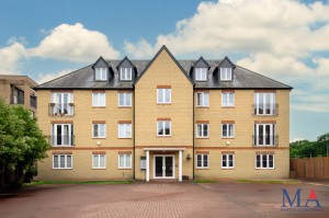 2 bedroom Flat for sale in Borehamwood