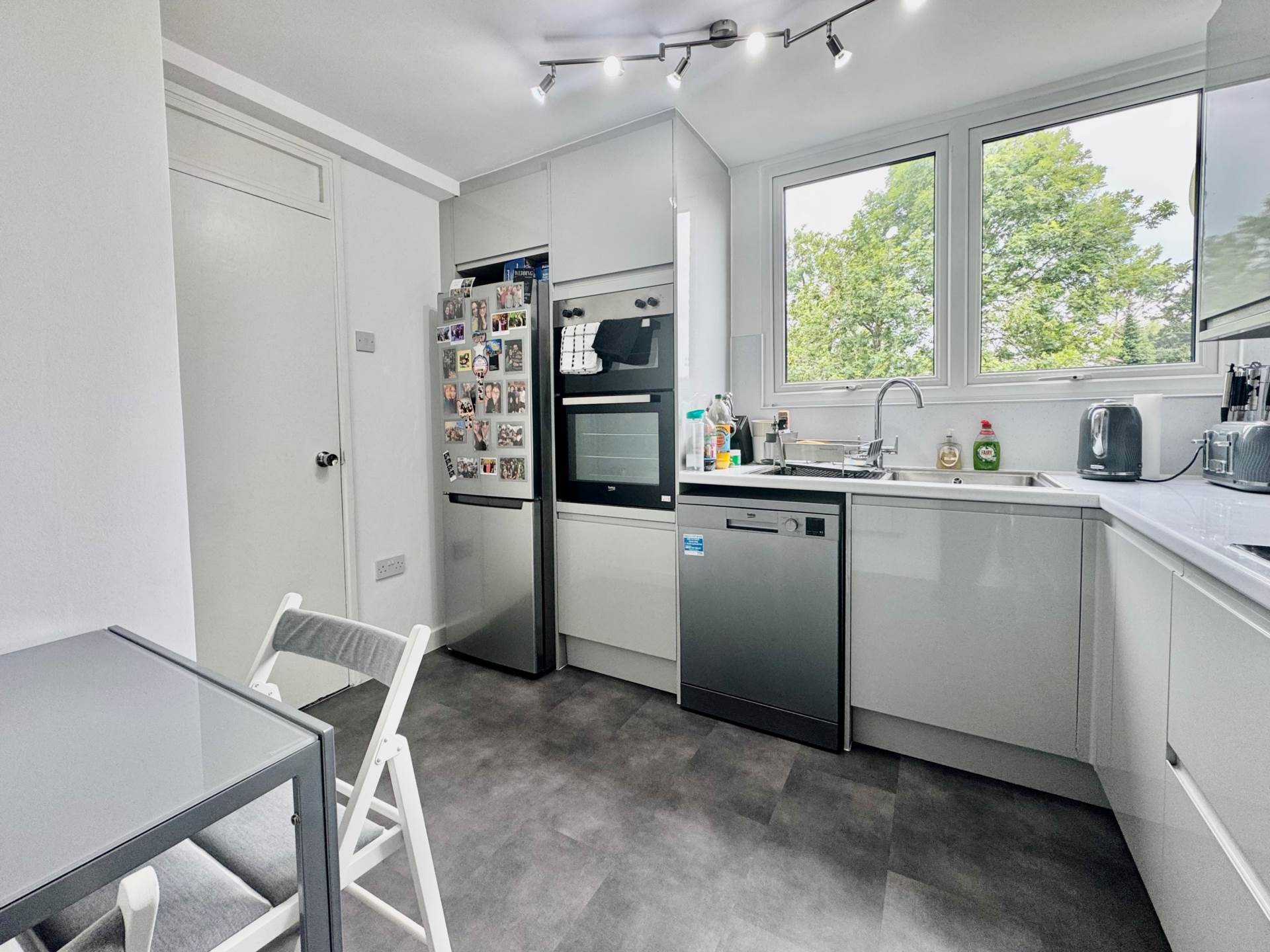 Additional Property Image 2 bedroom Duplex for sale in Borehamwood 5