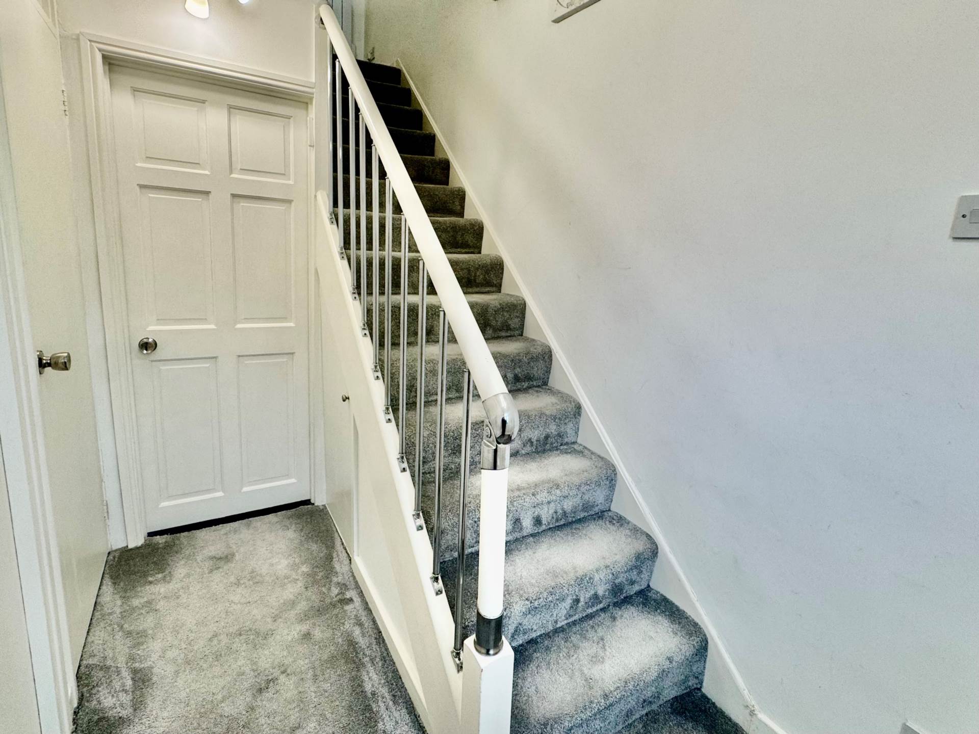 Additional Property Image 2 bedroom Duplex for sale in Borehamwood 6
