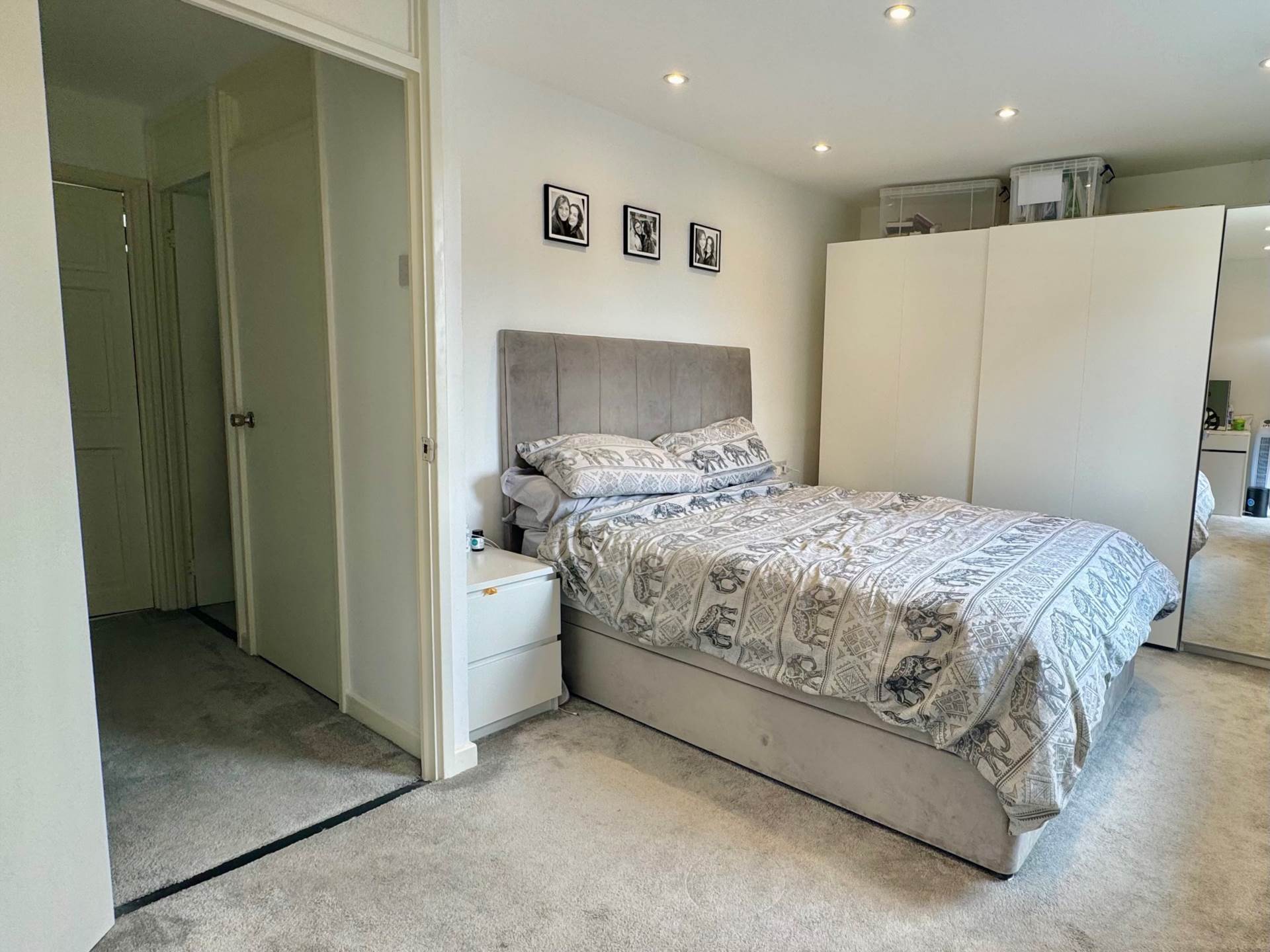 Additional Property Image 2 bedroom Duplex for sale in Borehamwood 7