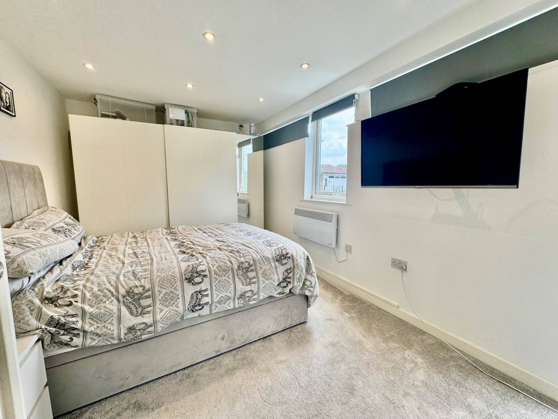 Additional Property Image 2 bedroom Duplex for sale in Borehamwood 11