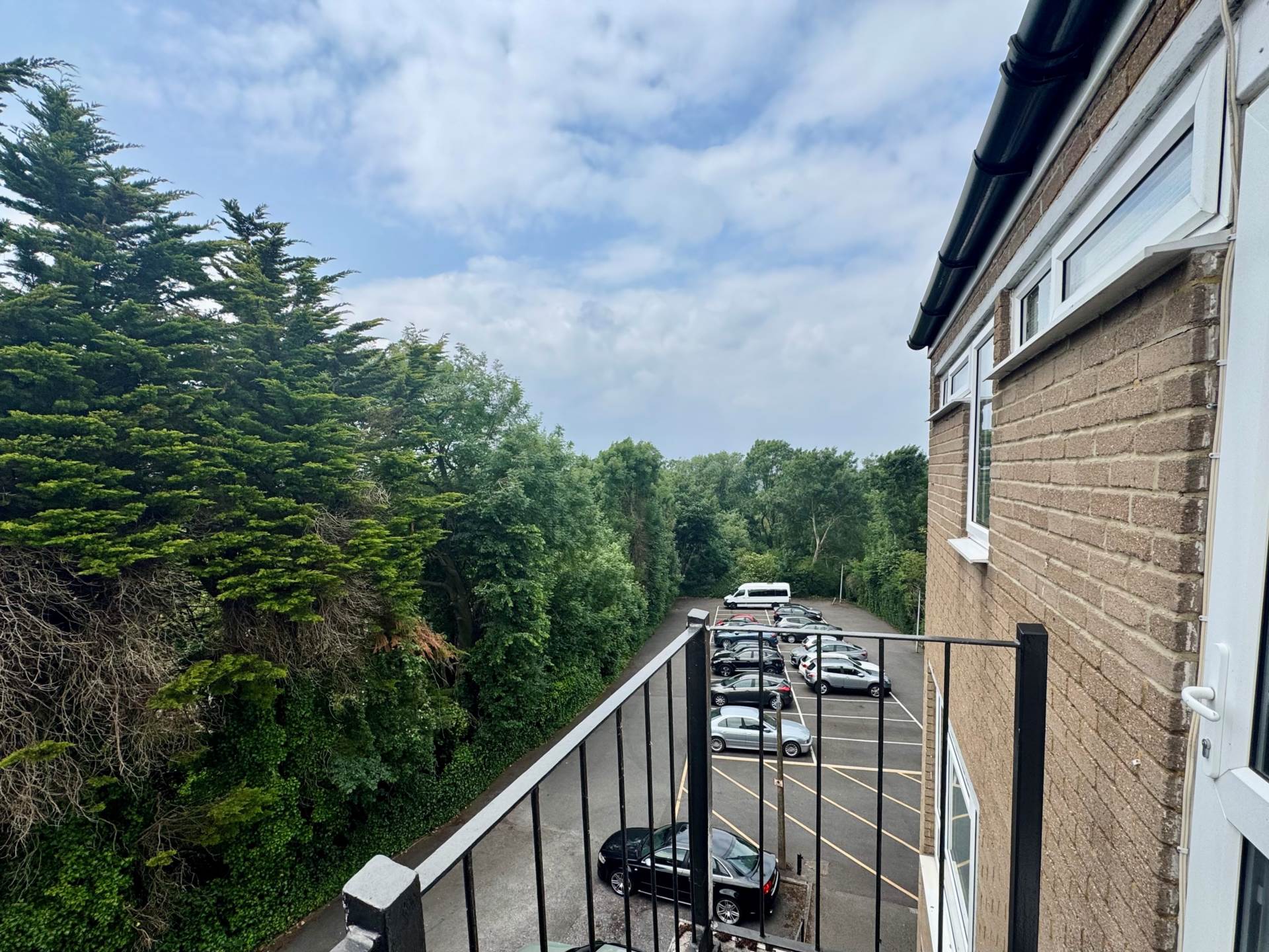 Additional Property Image 2 bedroom Duplex for sale in Borehamwood 13