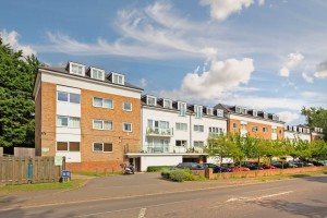 2 bedroom Flat for sale in Radlett