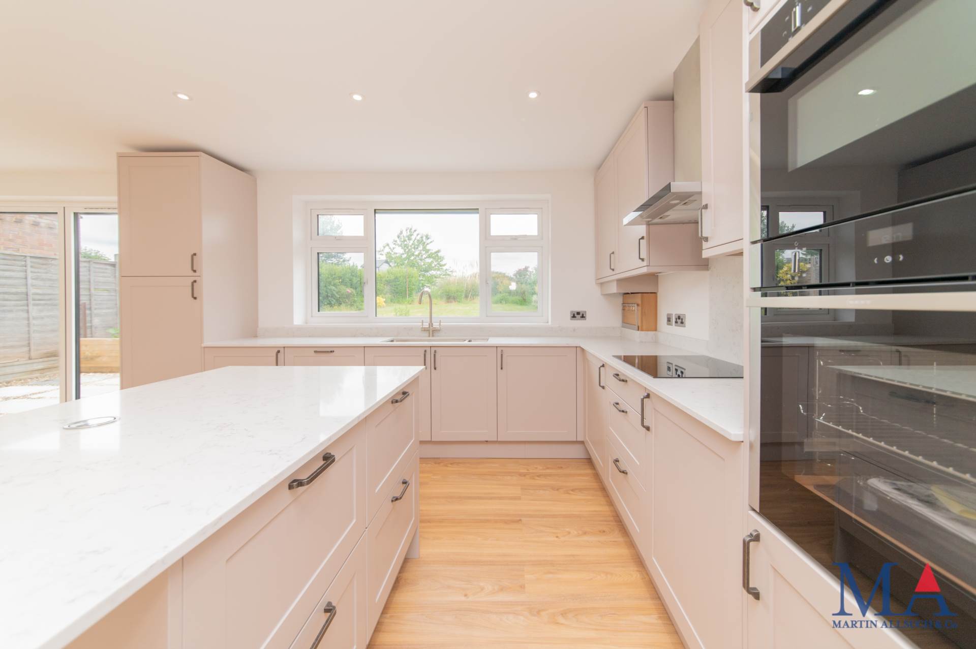Additional Property Image 3 bedroom Detached Bungalow for sale in St Albans 2