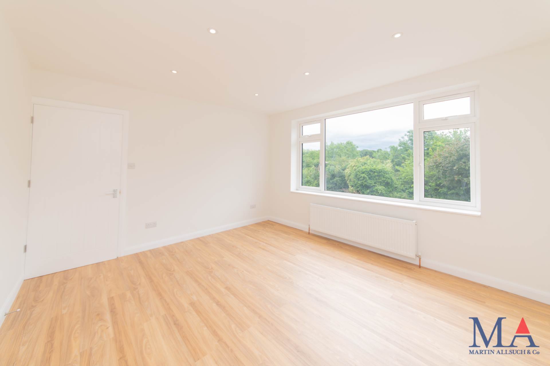 Additional Property Image 3 bedroom Detached Bungalow for sale in St Albans 13