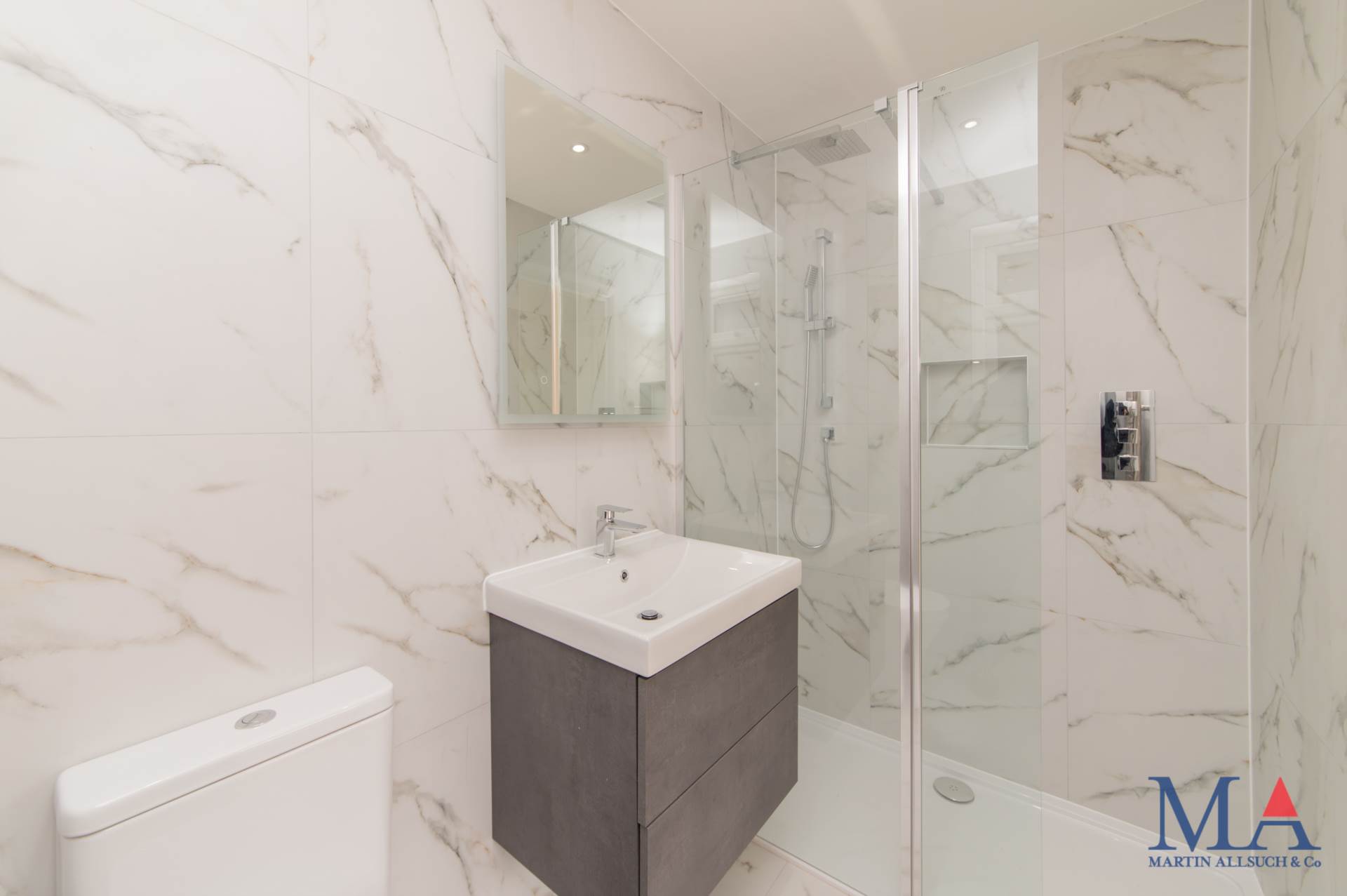 Additional Property Image 3 bedroom Detached Bungalow for sale in St Albans 21