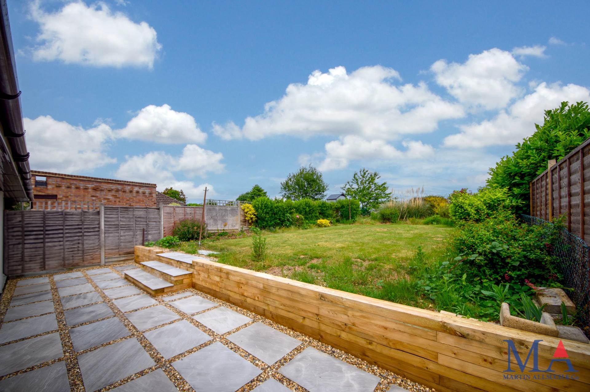 Additional Property Image 3 bedroom Detached Bungalow for sale in St Albans 23