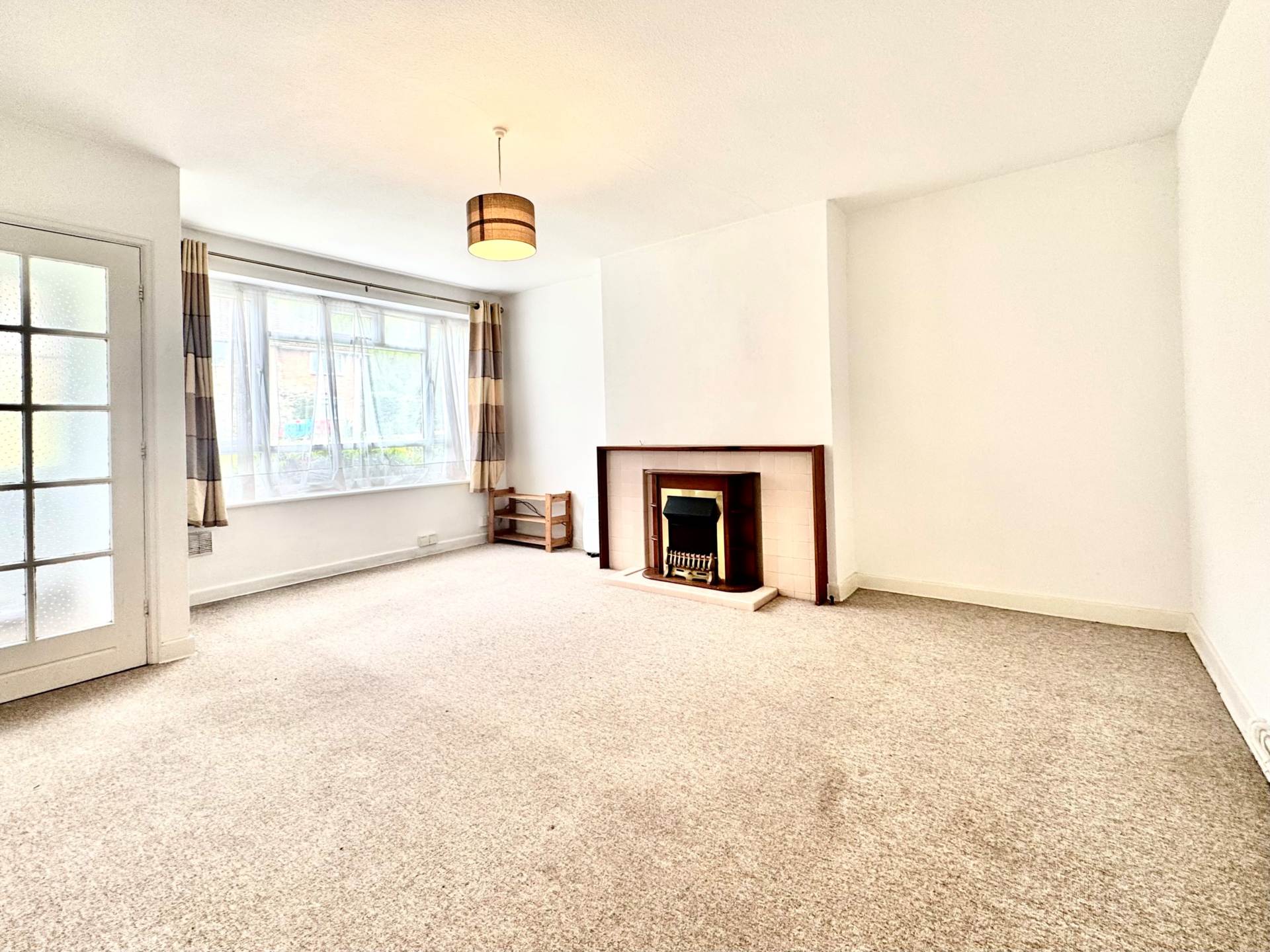 Additional Property Image 2 bedroom Maisonette for sale in Borehamwood 4