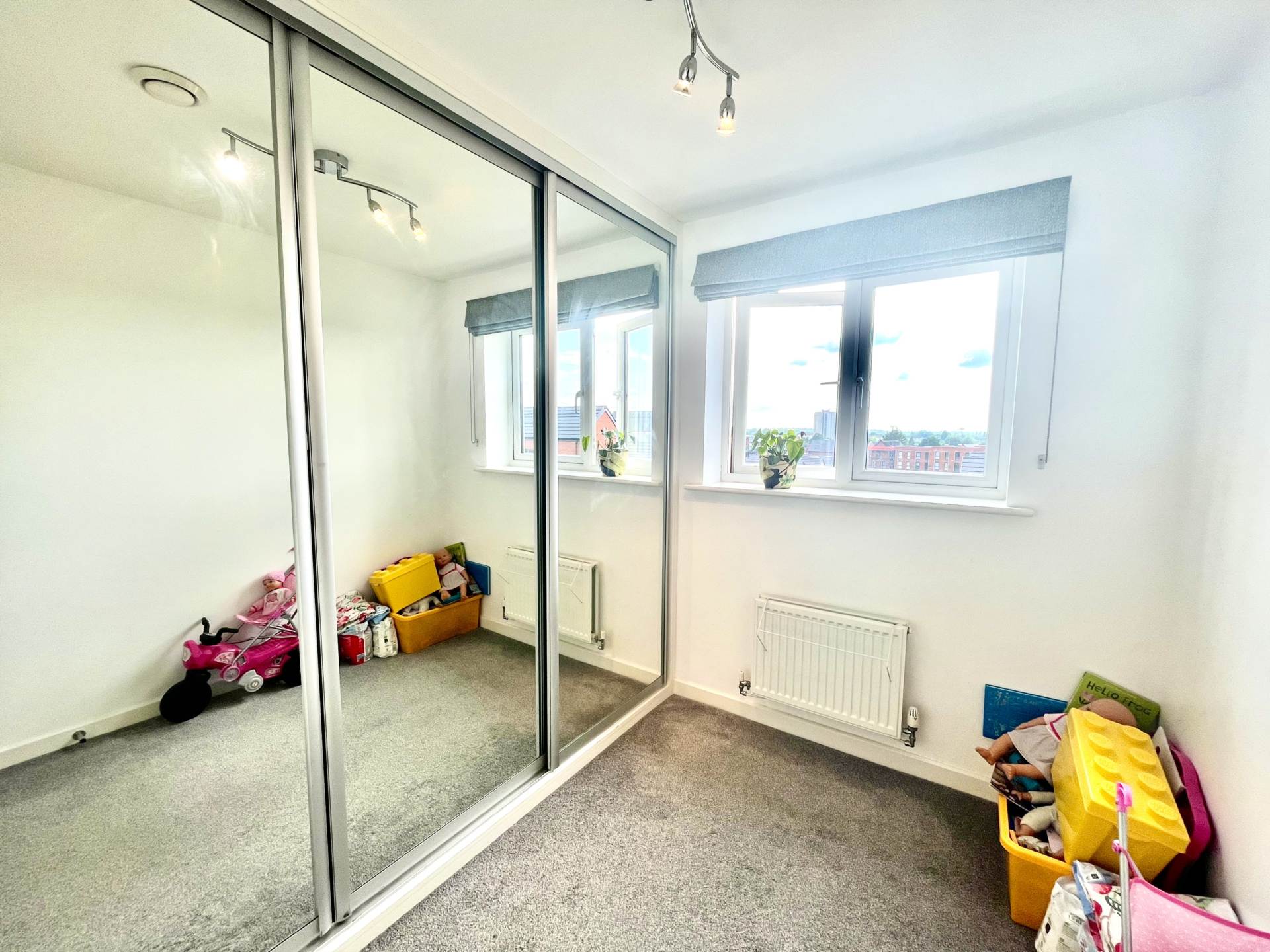 Additional Property Image 2 bedroom Flat for sale in Borehamwood 9