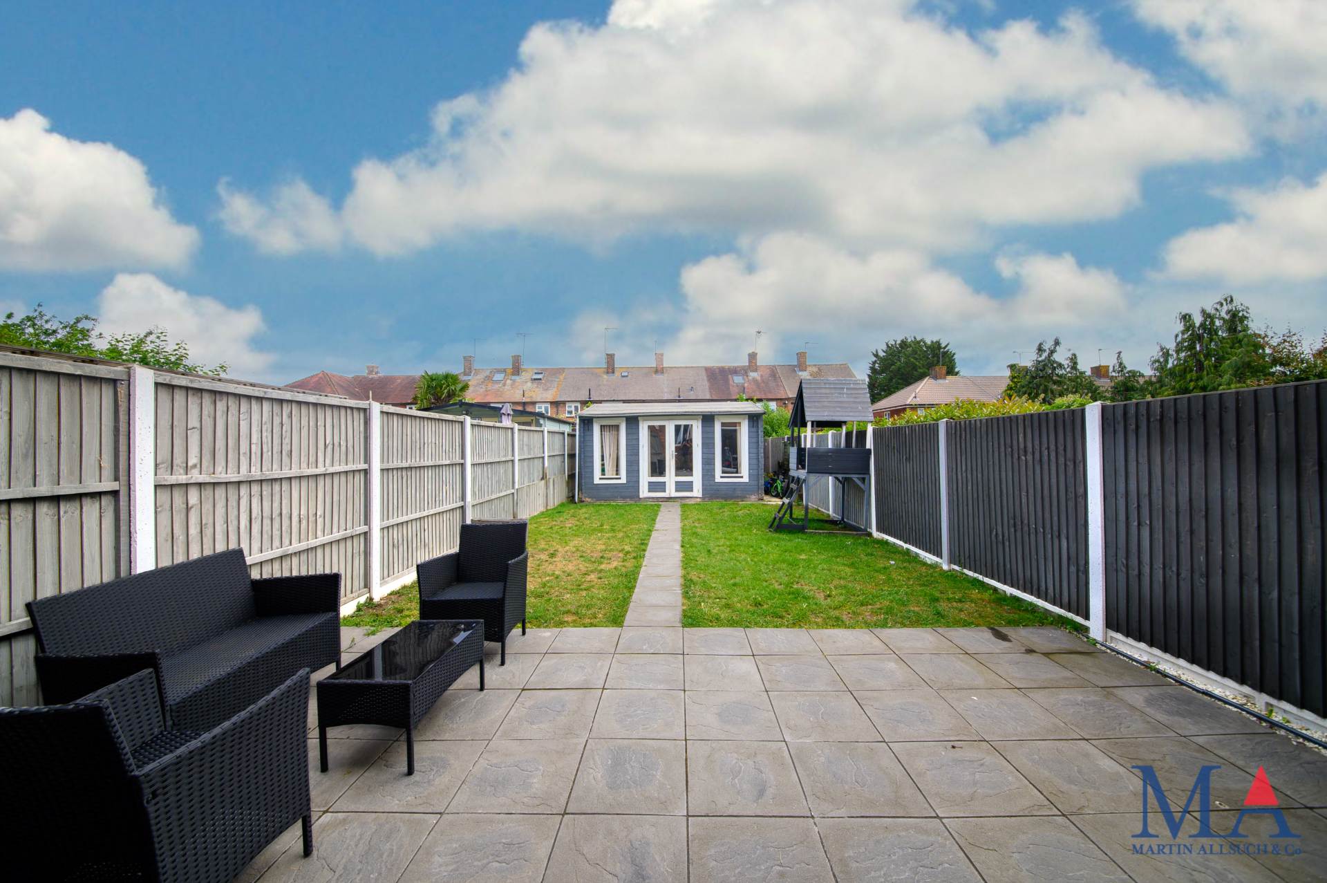 Additional Property Image 4 bedroom Terraced for sale in Borehamwood 12