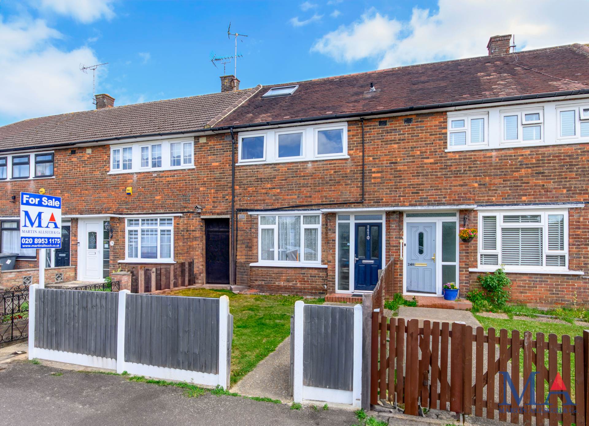 Additional Property Image 4 bedroom Terraced for sale in Borehamwood 22