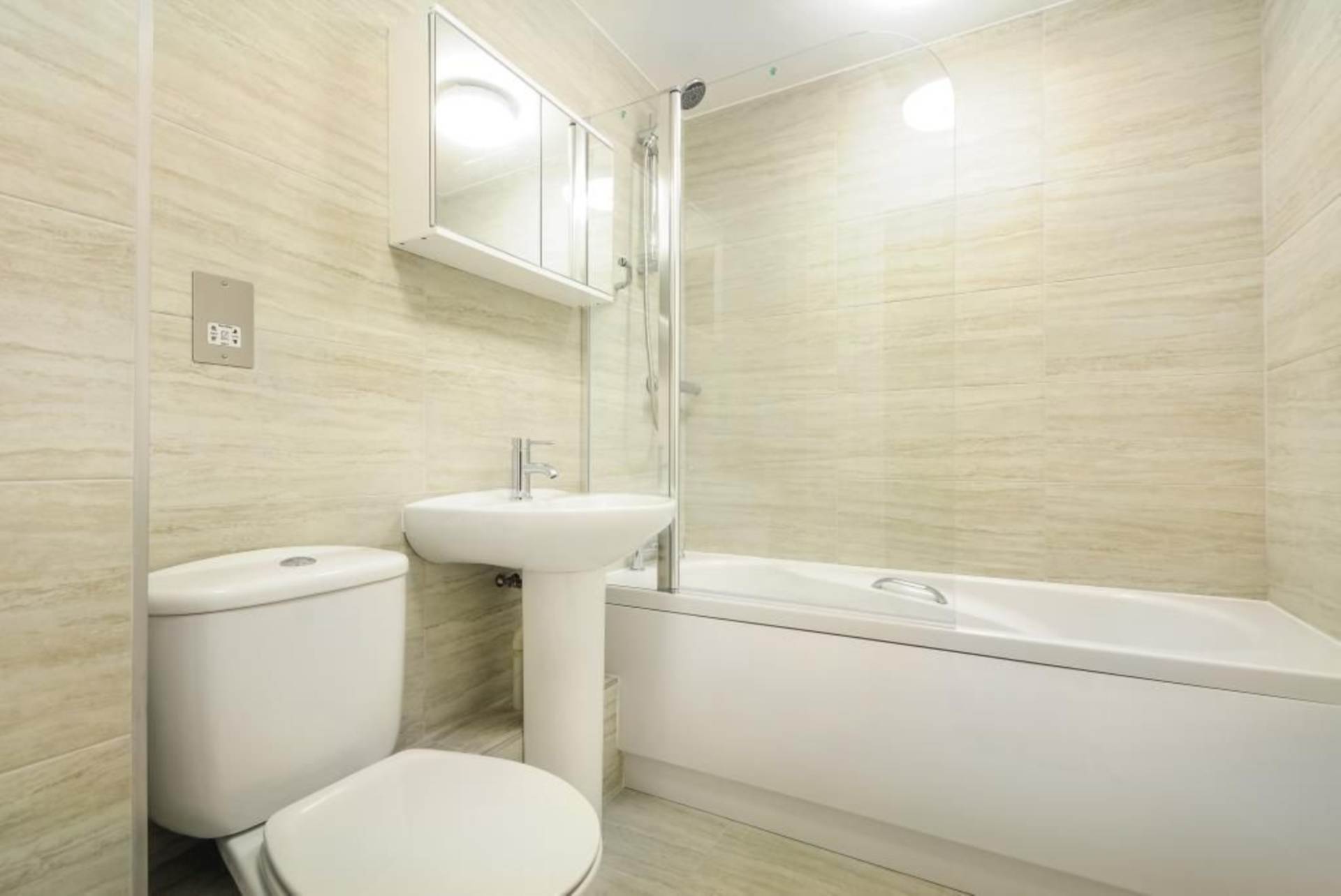 Additional Property Image 2 bedroom Flat for sale in Stanmore 4